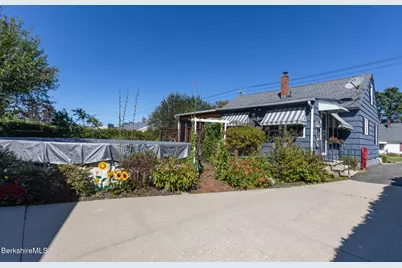 20 Crane Ave, Pittsfield, MA 01201 - Photo 6