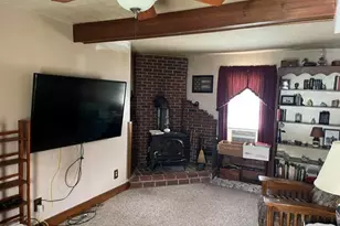 27 Maple Ave, Chester, MA 01011 - Photo 6
