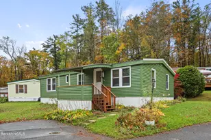 27 Lakewood Circle, Pittsfield, MA 01201 - Photo 2
