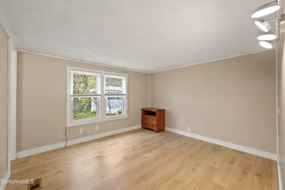 27 Lakewood Cir, Pittsfield, MA 01201 - Photo 22