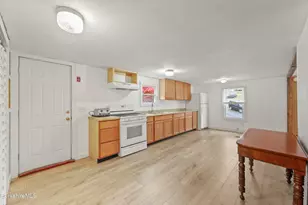 27 Lakewood Circle, Pittsfield, MA 01201 - Photo 18