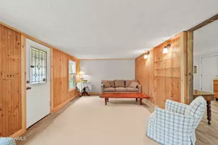 27 Lakewood Circle, Pittsfield, MA 01201 - Photo 6
