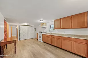 27 Lakewood Circle, Pittsfield, MA 01201 - Photo 14