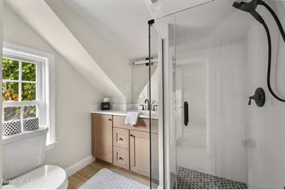 189 Mohegan St, Pittsfield, MA 01201 - Photo 24