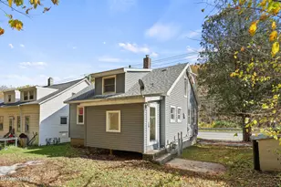 115 Grove St, Adams, MA 01220 - Photo 30