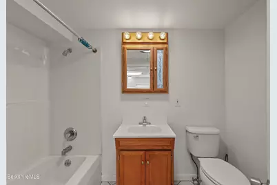 115 Grove St, Adams, MA 01220 - Photo 18