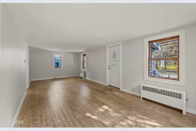 115 Grove St, Adams, MA 01220 - Photo 8