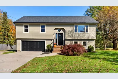 44 Melbourne Rd, Pittsfield, MA 01201 - Photo 1