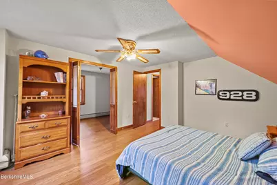 90 Orlando Ave, Pittsfield, MA 01201 - Photo 22