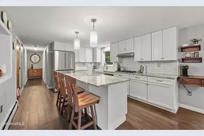 90 Orlando Ave, Pittsfield, MA 01201 - Photo 8