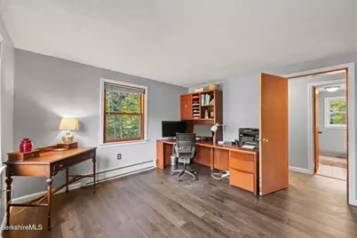 90 Orlando Ave, Pittsfield, MA 01201 - Photo 16