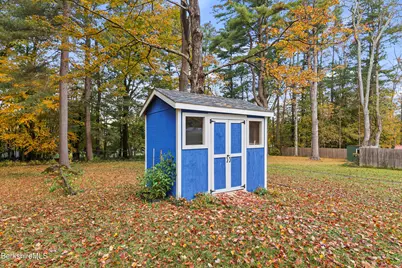 90 Orlando Ave, Pittsfield, MA 01201 - Photo 36