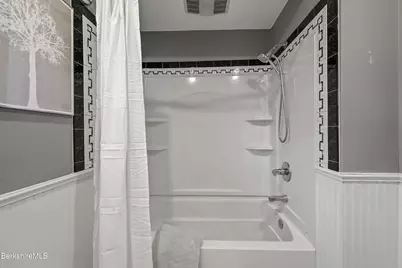 34 Sampson Pkwy, Pittsfield, MA 01201 - Photo 28