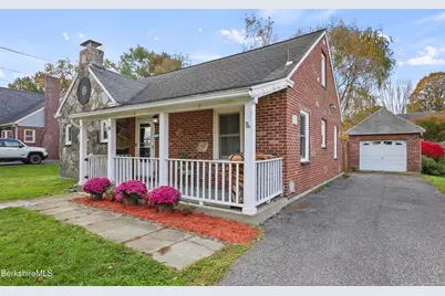 34 Sampson Pkwy, Pittsfield, MA 01201 - Photo 2