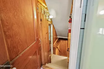 92 Noblehurst Ave, Pittsfield, MA 01201 - Photo 30