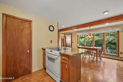 366 Eagle St, North Adams, MA 01247 - Photo 16