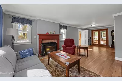 961 River Rd, Clarksburg, MA 01247 - Photo 4