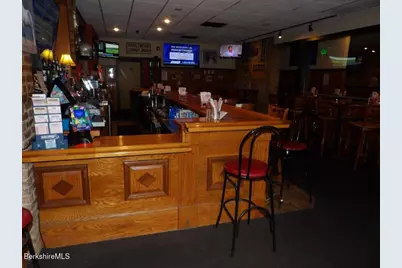 114 W Housatonic St, Pittsfield, MA 01201 - Photo 10
