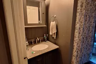 48 Melrose St, Adams, MA 01220 - Photo 4
