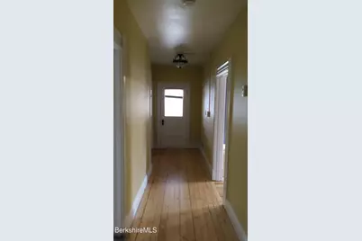 48 Melrose St #B, Adams, MA 01220 - Photo 6