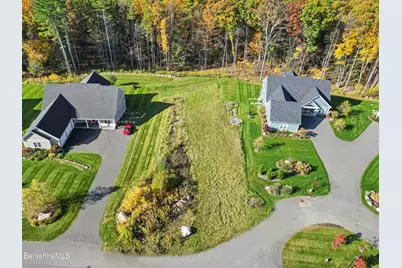 9 Thrushwood Ln, Great Barrington, MA 01230 - Photo 8