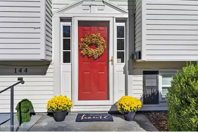144 Lindley Ter, Williamstown, MA 01267 - Photo 4