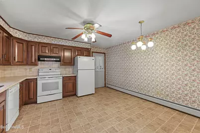 64 Devonshire Dr, Cheshire, MA 01225 - Photo 20