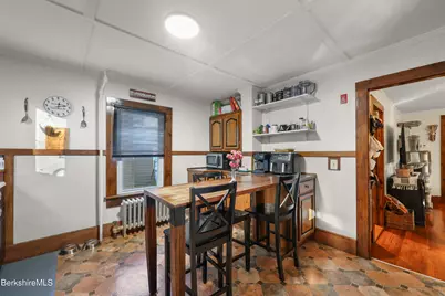 61 Richmond Ave, Pittsfield, MA 01201 - Photo 10