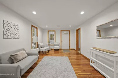 19 Draper Ave, Pittsfield, MA 01201 - Photo 8