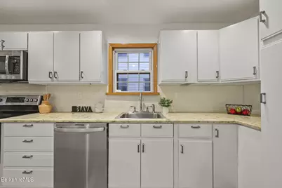 19 Draper Ave, Pittsfield, MA 01201 - Photo 16
