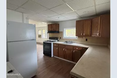 2 Willow St, Adams, MA 01220 - Photo 12