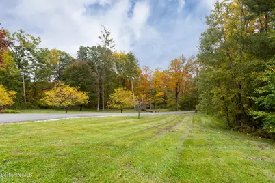 122 Silver St, Lanesborough, MA 01237 - Photo 12