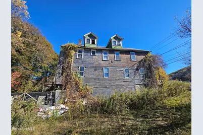 301 Main St, North Adams, MA 01247 - Photo 4