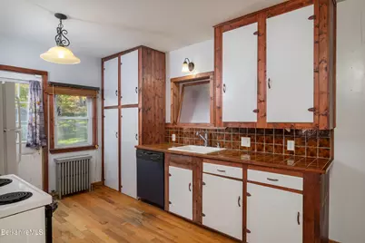 72 A St, North Adams, MA 01247 - Photo 4