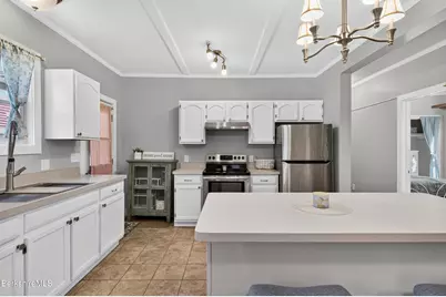 49A Arnold Place #A, North Adams, MA 01247 - Photo 6