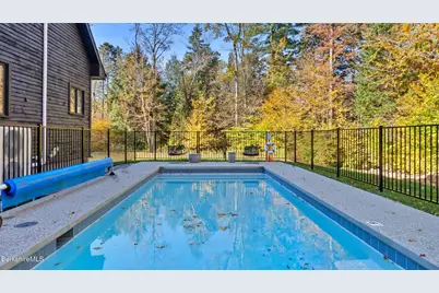 311 Woodmere Rd, Becket, MA 01223 - Photo 4