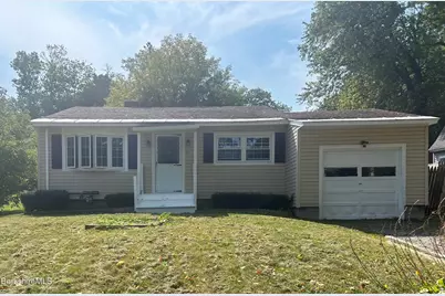 20 Irwin St, Lanesborough, MA 01237 - Photo 1