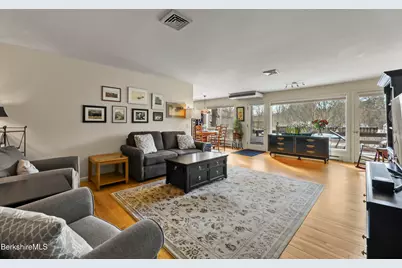 266 Appleton Ave, Pittsfield, MA 01201 - Photo 1