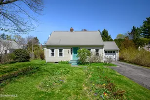 21 Berkshire Dr, Williamstown, MA 01267 - Photo 1