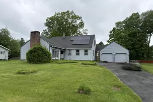 95 Oak Hill Rd, Pittsfield, MA 01201 - Photo 1