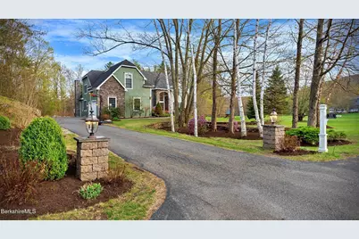 15 Westbrook Ter, Pittsfield, MA 01201 - Photo 1