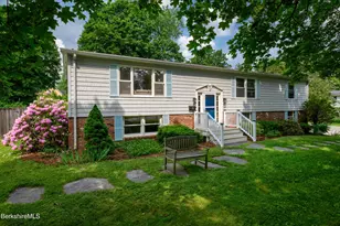 20 Woodlawn Dr, Williamstown, MA 01267 - Photo 1