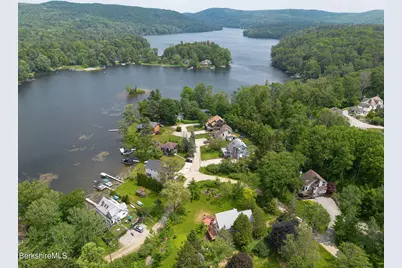 3 Stratford Ln, Monterey, MA 01245 - Photo 1