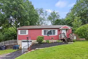 23 Farnsworth Terrace, Pittsfield, MA 01201 - Photo 1