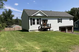 16 Iroquois St, Lanesborough, MA 01237 - Photo 1