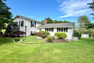 84 Tor Ct, Pittsfield, MA 01201 - Photo 1