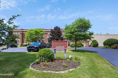 200 W Housatonic St #16, Pittsfield, MA 01201 - Photo 1