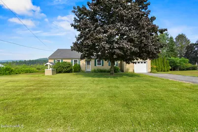 98 Oak Hill Rd, Pittsfield, MA 01201 - Photo 1