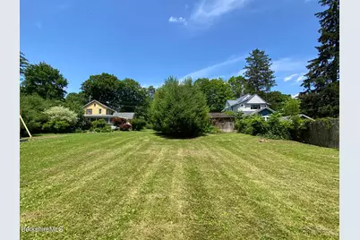 28 Pearl St, Great Barrington, MA 01230 - Photo 1
