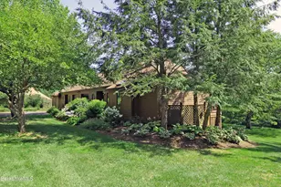 19 Hawthorne Rd, Stockbridge, MA 01262 - Photo 1